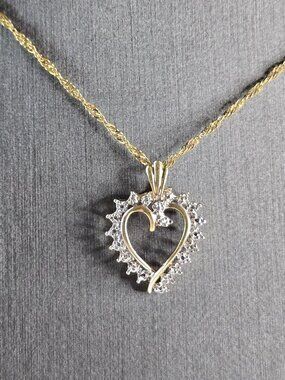 Womens Vintage Estate 10K Gold Heart Pendant Necklace, 4.0g E6744